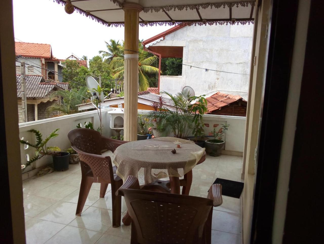 Randi Homestay In נגומבו מראה חיצוני תמונה